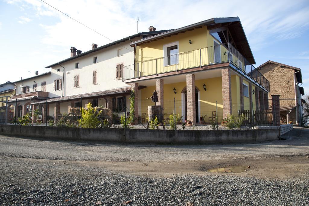 Agriturismo Il Vecchio Portico Francavilla Bisio Exteriör bild