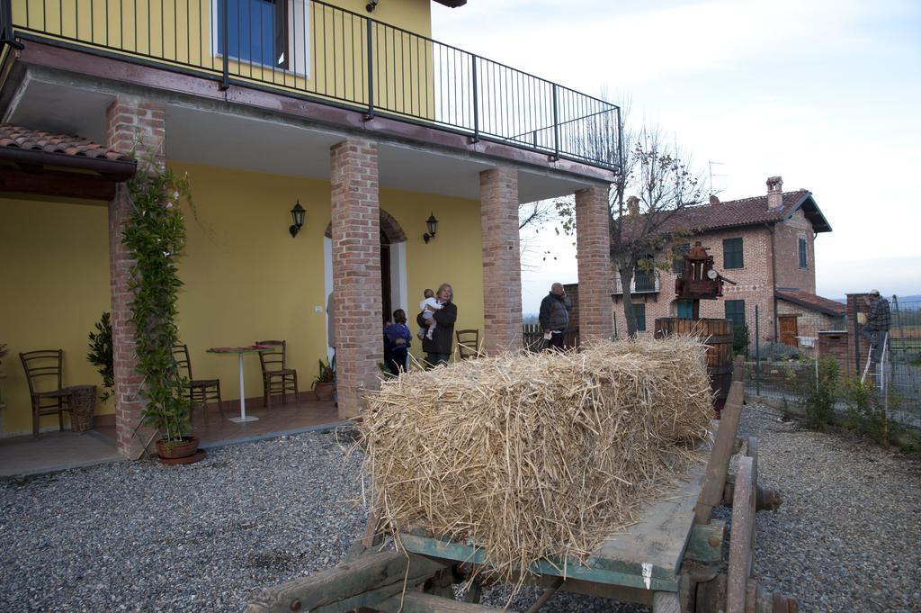 Agriturismo Il Vecchio Portico Francavilla Bisio Exteriör bild